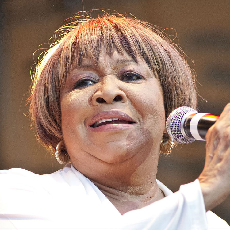 Mavis Staples to perform at Glastonbury