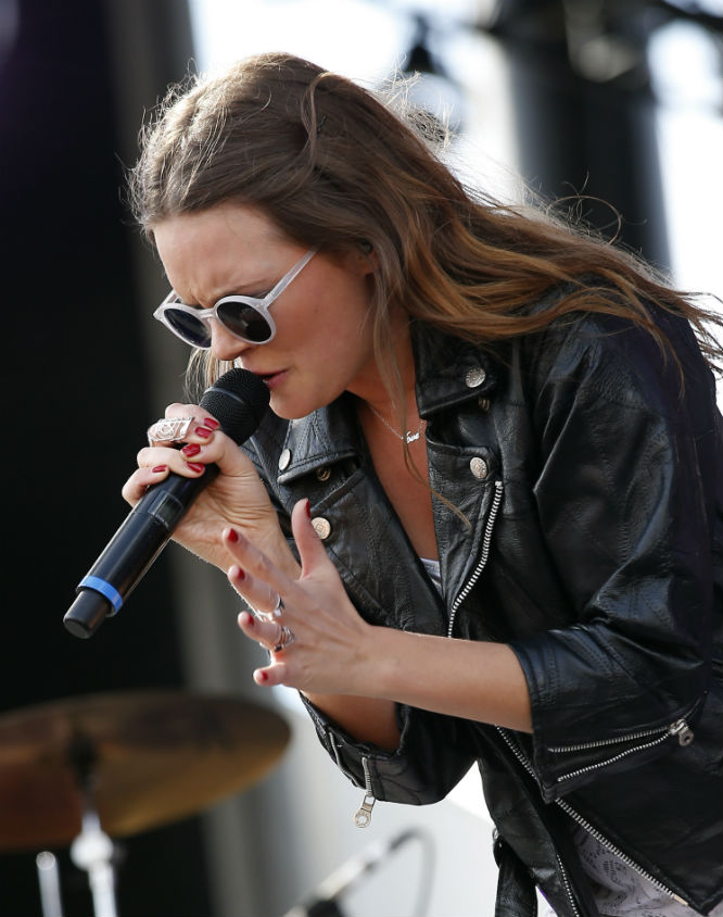 Tove Lo Flashes Audience In Alabam